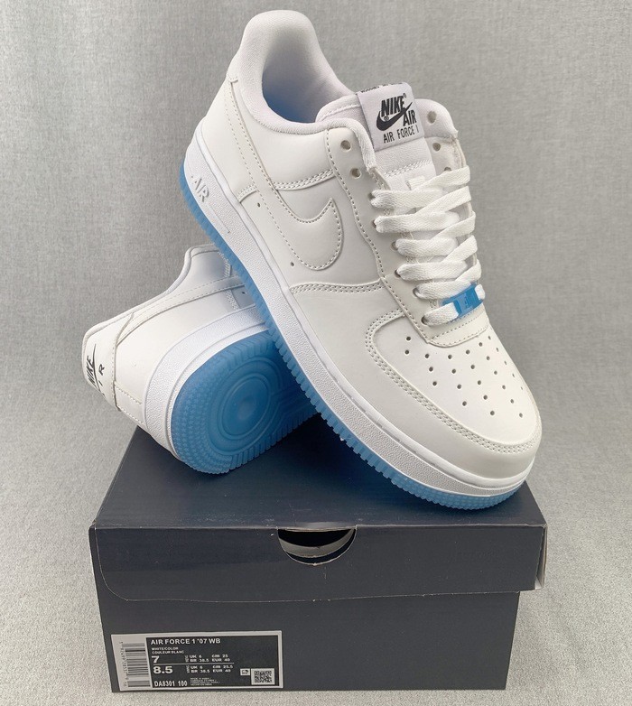 Air Force 1 LX Photochromic DA8301-100