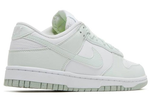 DUNK LOW NEXT NATURE 