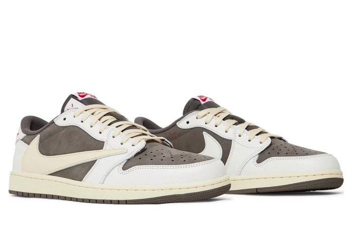 Travis Scott x Air Jordan 1 Low OG 